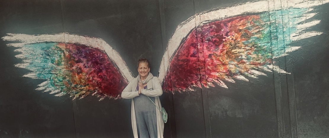 Leslie - angel wings
